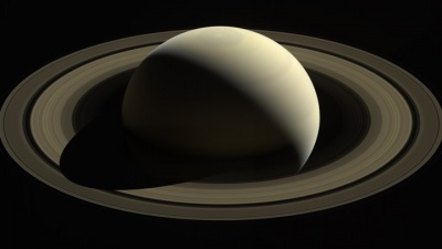Which planet is famous for it's beautiful rings?